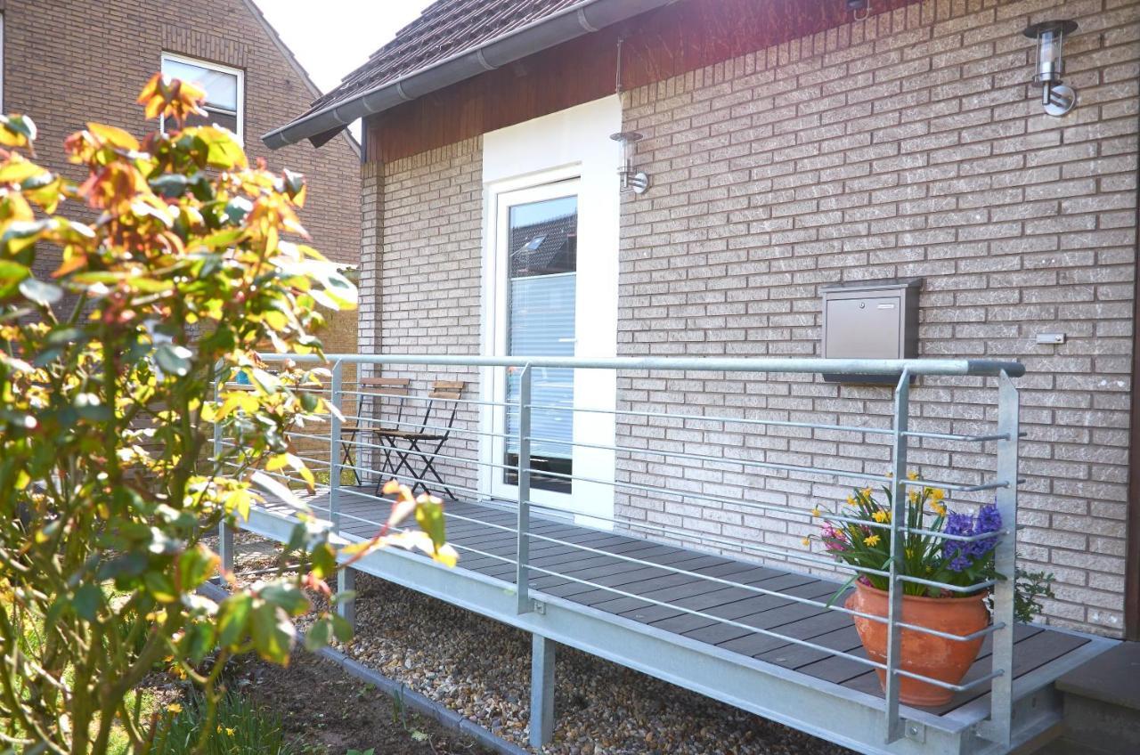 Schoenes Appartement In Meerbusch Am Buschend Luaran gambar